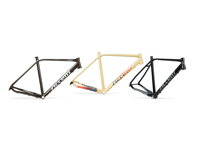 Rama gravel ACCENT Furious Pro + ebon
