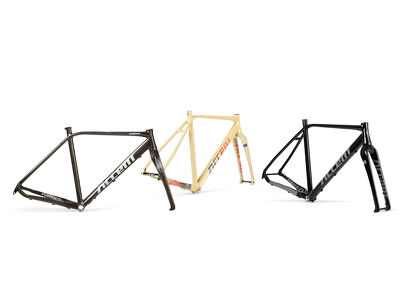Rama gravel Accent Furious Pro Set (rama+widelec carbon+stery)
